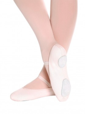 Featured image of post Zapatillas De Ballet De Punta Precio Los materiales utilizados para fabricar zapatillas de ballet son mucho m s variados y van desde la lona de cuero